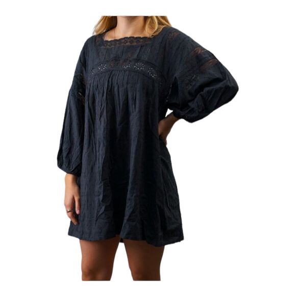 Free People Azalea Lace Black Tunic Mini Dress Back Button Closure XS Eyelet - Picture 1 of 10